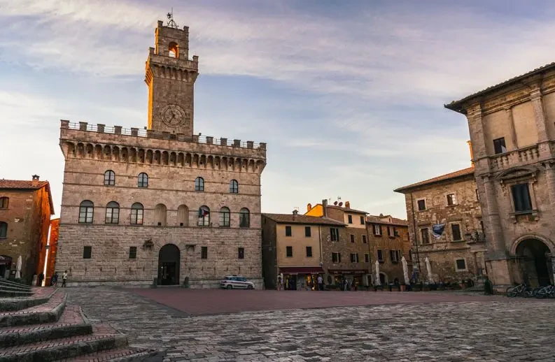 Historic centre of Montepulciano, with the town hall in Piazza Grande